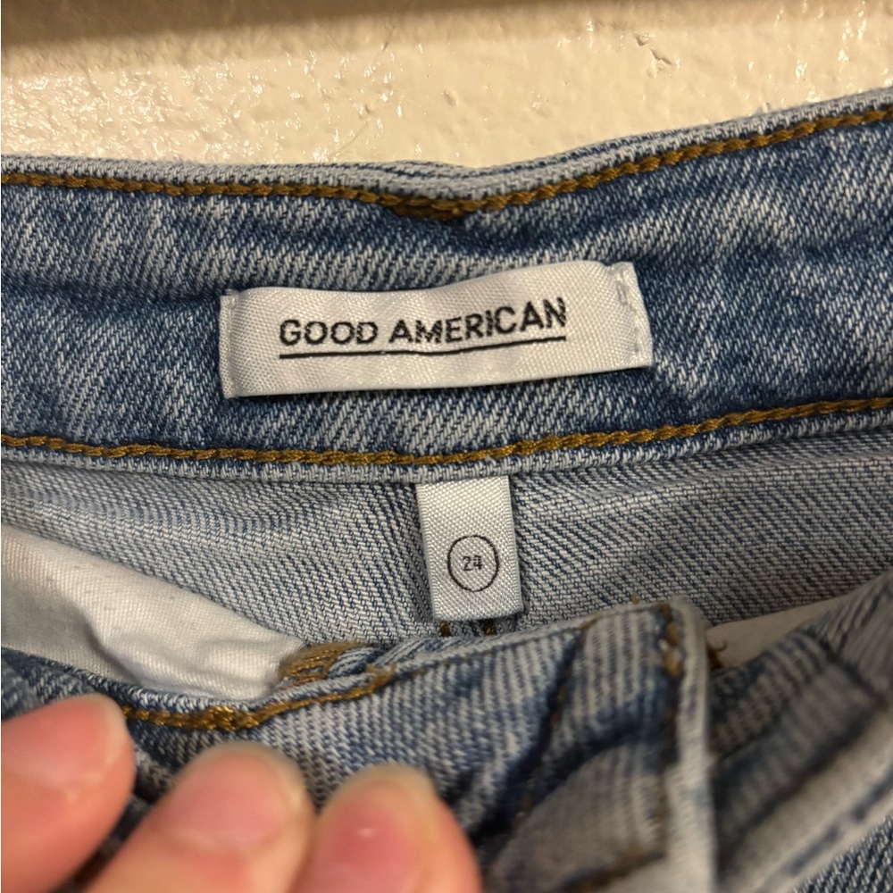 GOOD AMERICAN Plus size Denim Shorts - Picture 6 of 7